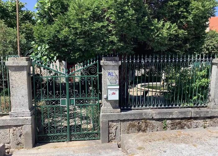Casa Camelias בית נופש *